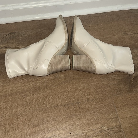 Cream MIA western ankle boot size 10 - Picture 4 of 5